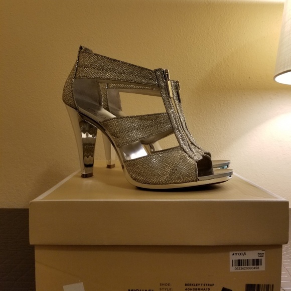 Michael Kors Shoes - Picture 1 of 6